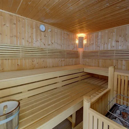 Chalet On Zettersfeld With Dolomite Views, Cleaning Included Apartmán