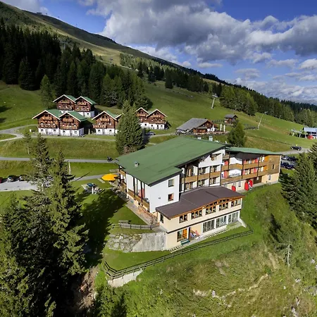 Apartmán Chalet On Zettersfeld With Dolomite Views, Cleaning Included Obernussdorf