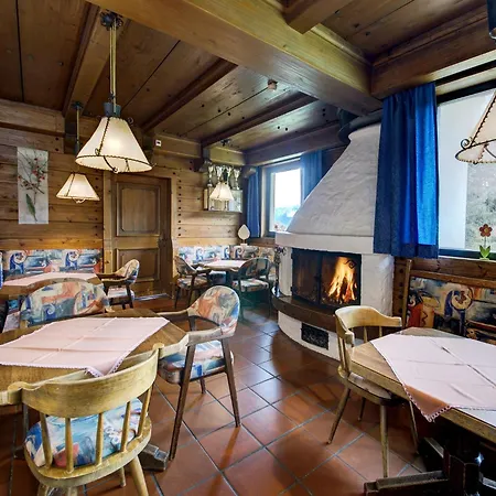 Chalet On Zettersfeld With Dolomite Views, Cleaning Included Obernussdorf