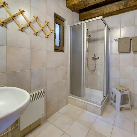 Apartmán Chalet On Zettersfeld With Dolomite Views, Cleaning Included Obernussdorf